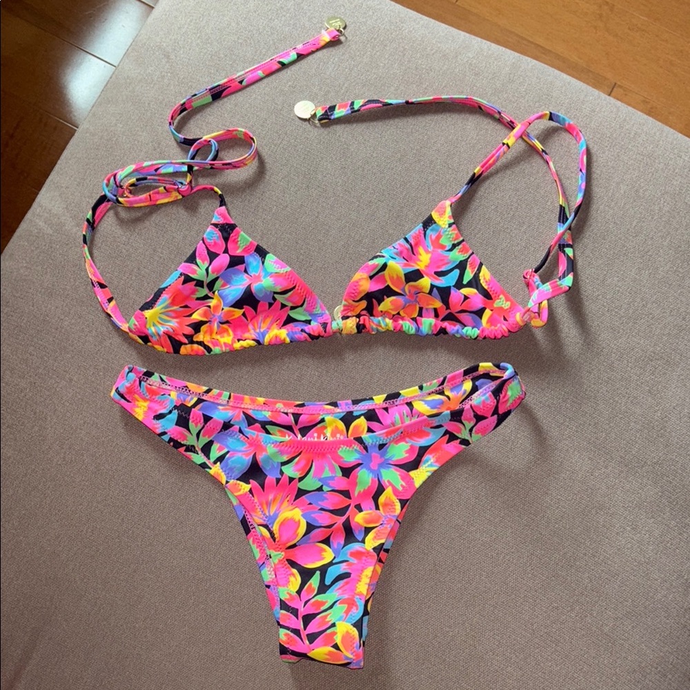 Kulani Kinis Bikini